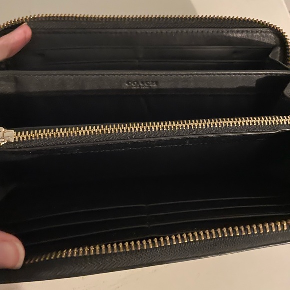 Coach Black Zip Wallet - Picture 2 of 3